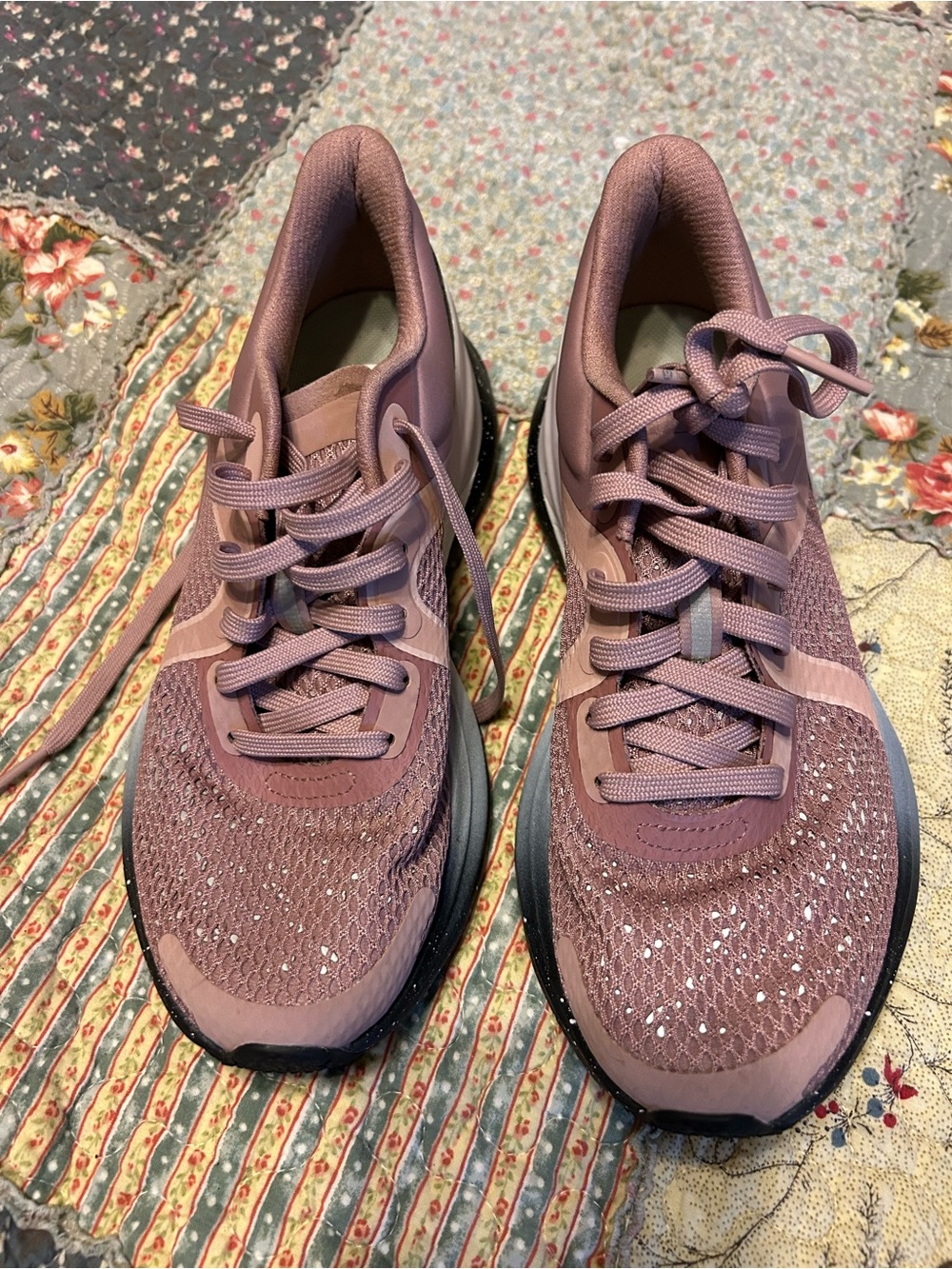 Lululemon Shoes size 5.5